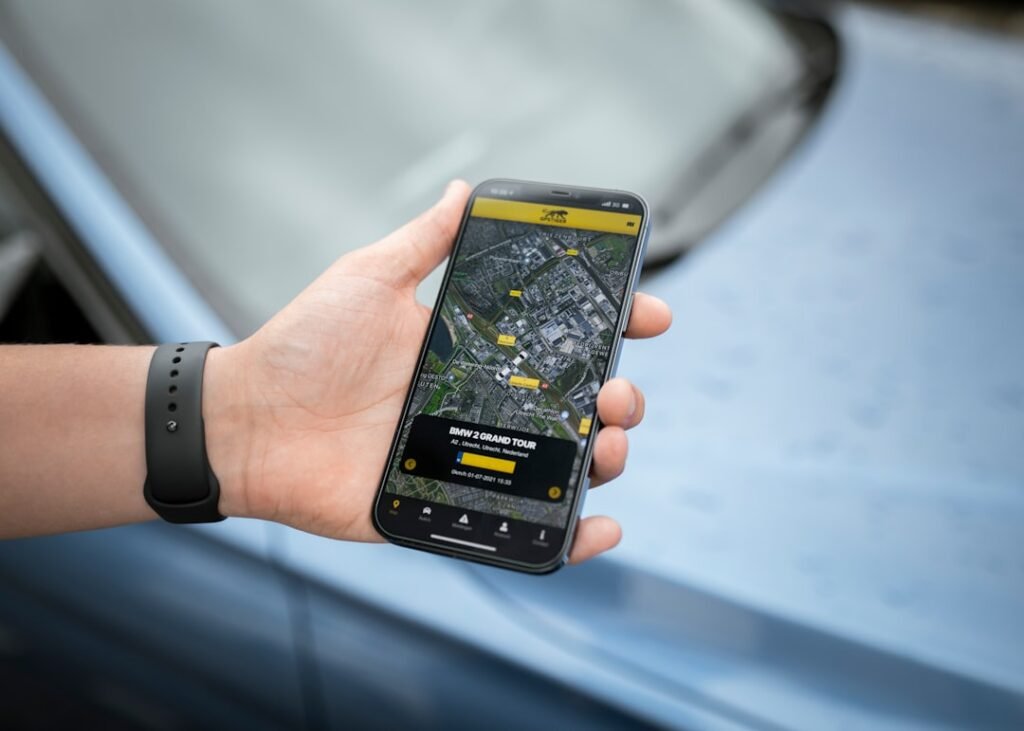 Smartphone Android untuk menggunakan Find Hub dan Gemini