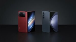 Xiaomi 18 Fold dan Samsung Galaxy Z Fold8 dalam satu gambar perbandingan